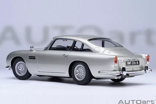 AUTOart 70296 1/18 Aston Martin DB5 007 Goldfinger Bond Silver Movie