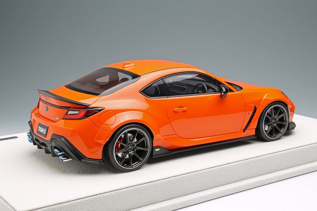 Make Up EIDOLON EML120A 1/18 Toyota TOM'S GR86 Wide Body 2022 Orange Resin