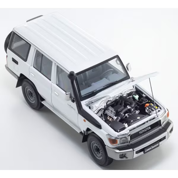 KYOSHO AL870103 1/18 Toyota Land Cruiser 76 (2017) White Die-Cast Model Car