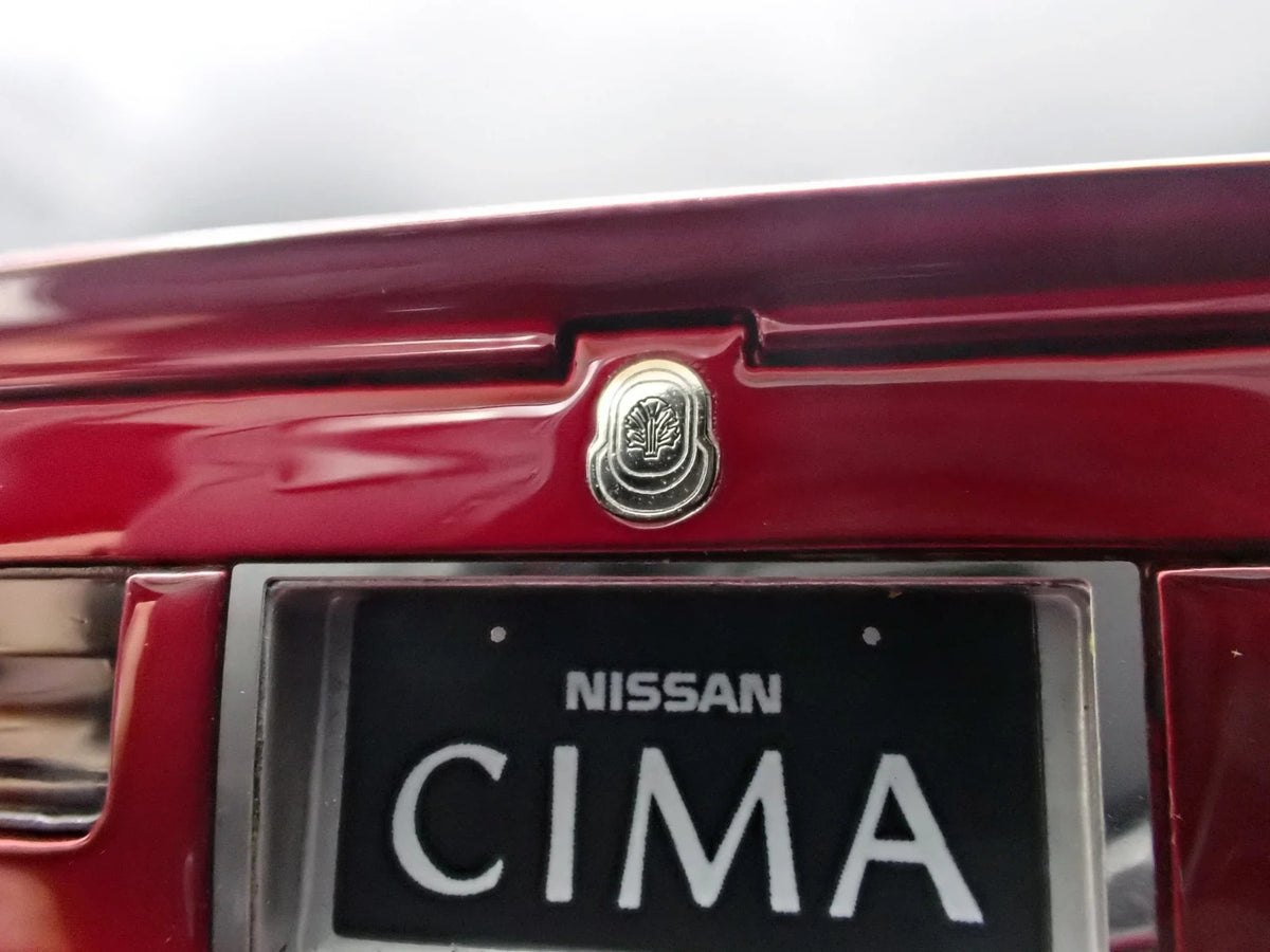 Ignition Model IG3905 1/18 Nissan Cedric Cima Y31 Wine Red Sedan