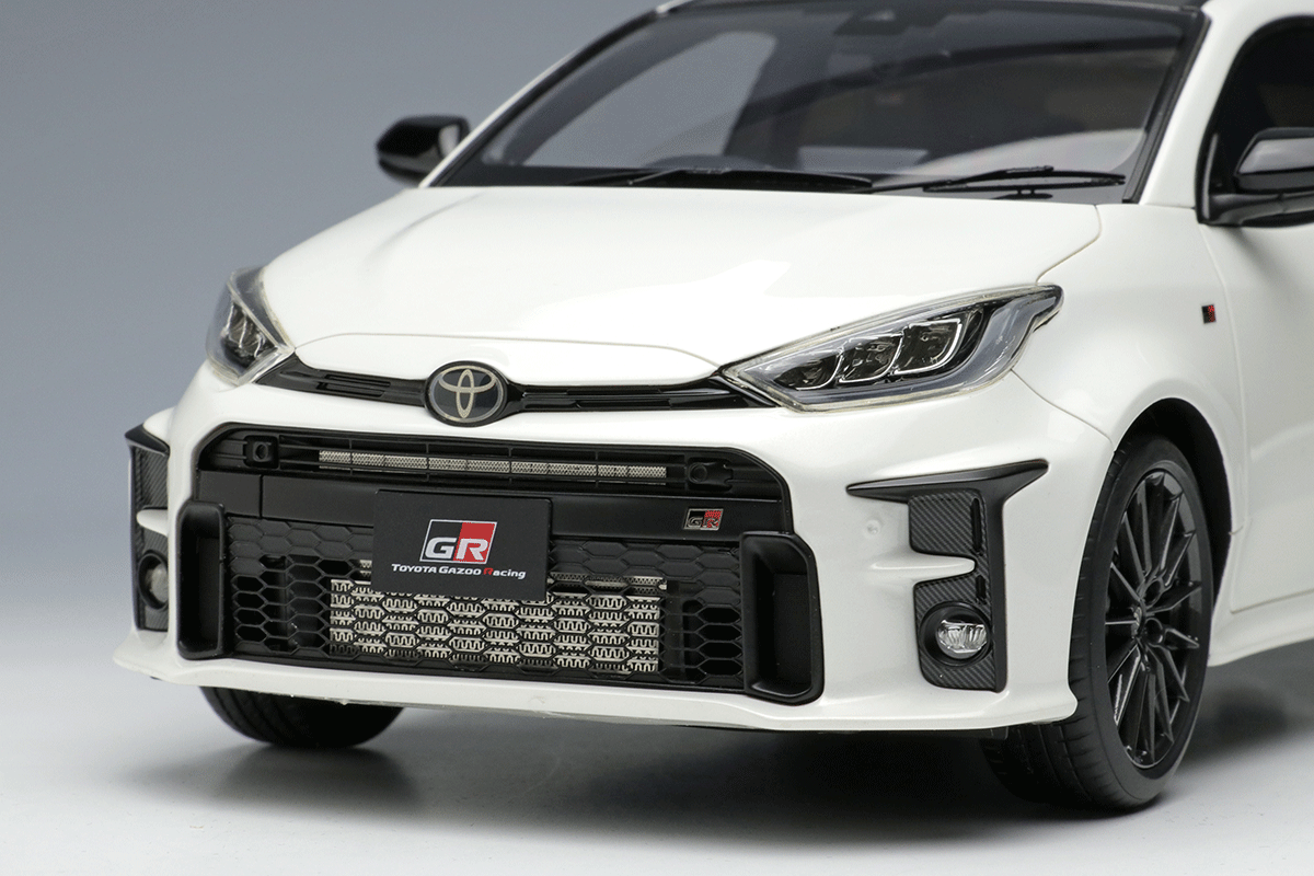 MAKE UP IDEA IM096A 1/18 Toyota GR Yaris RZ 2020 Super White 2 Resin Car