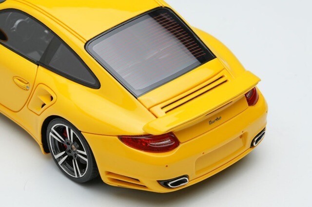 Make Up EIDOLON EM619A 1/43 Porsche 911 997.2 Turbo 2010 Speed Yellow (Resin)
