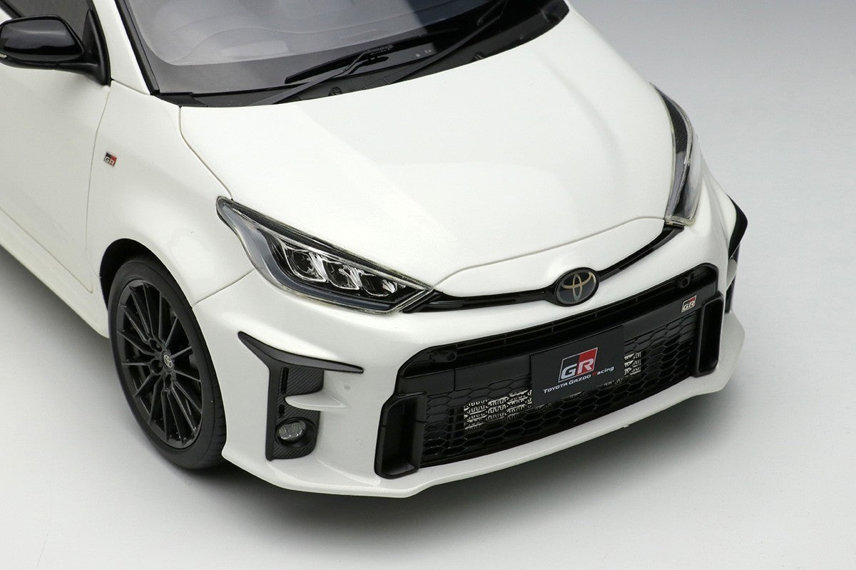 MAKE UP IDEA IM096A 1/18 Toyota GR Yaris RZ 2020 Super White 2 Resin Car