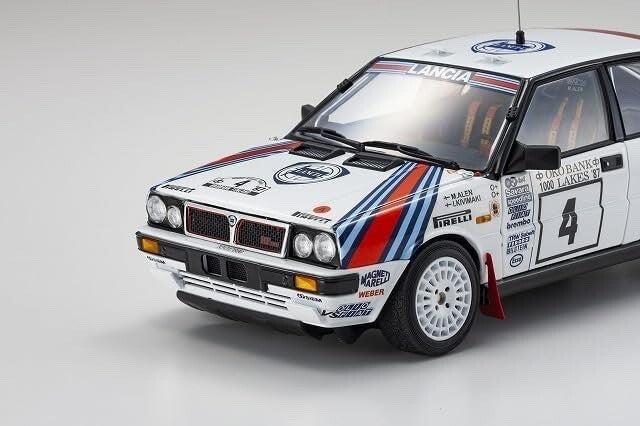 Kyosho KS08960B 1/18 Lancia Delta HF 4WD 1000 Lakes Team Lancia 1987 #4 White