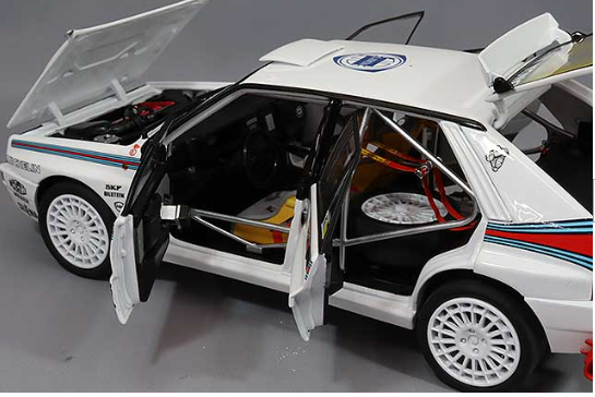 Kyosho KS08348G 1/18 Lancia Delta Integrale Evo Test Car White Diecast