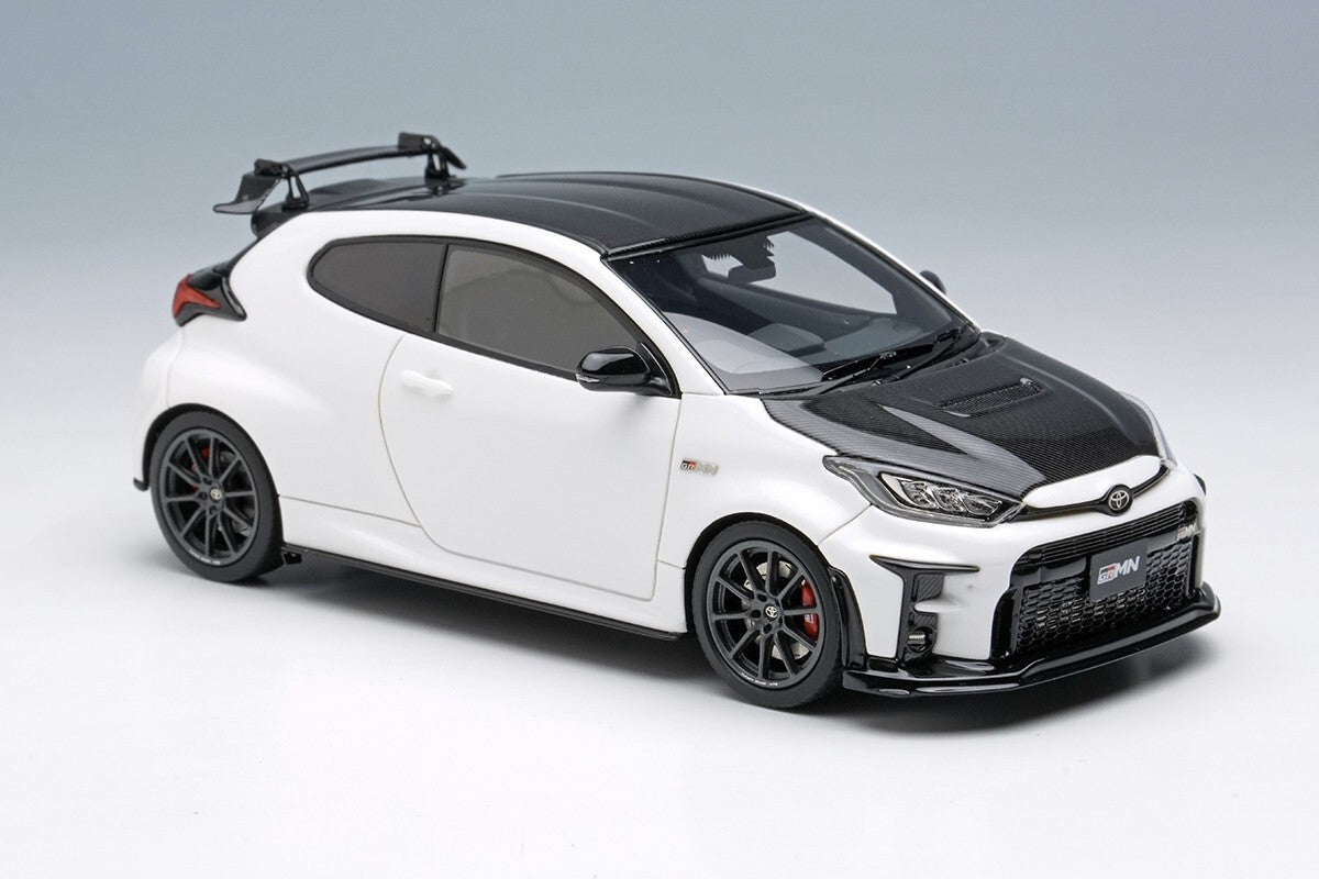 Make Up EIDOLON EM656B 1/43 Toyota GRMN Yaris Circuit Package Platinum White