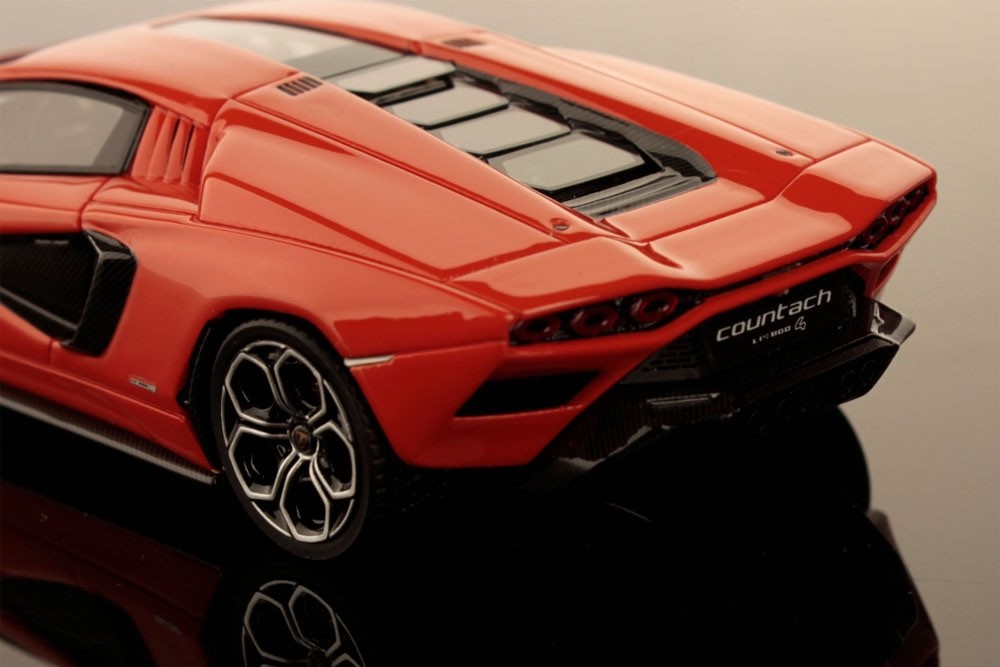 Looksmart LS529E 1/43 Lamborghini Countach LPI800-4 2021 Arancio Orange Resin