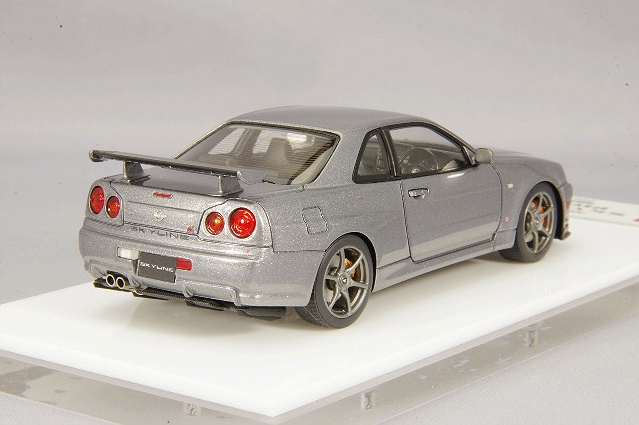 Make Up EIDOLON EM371F 1/43 Nissan Skyline GT-R V-spec II Athlete Silver