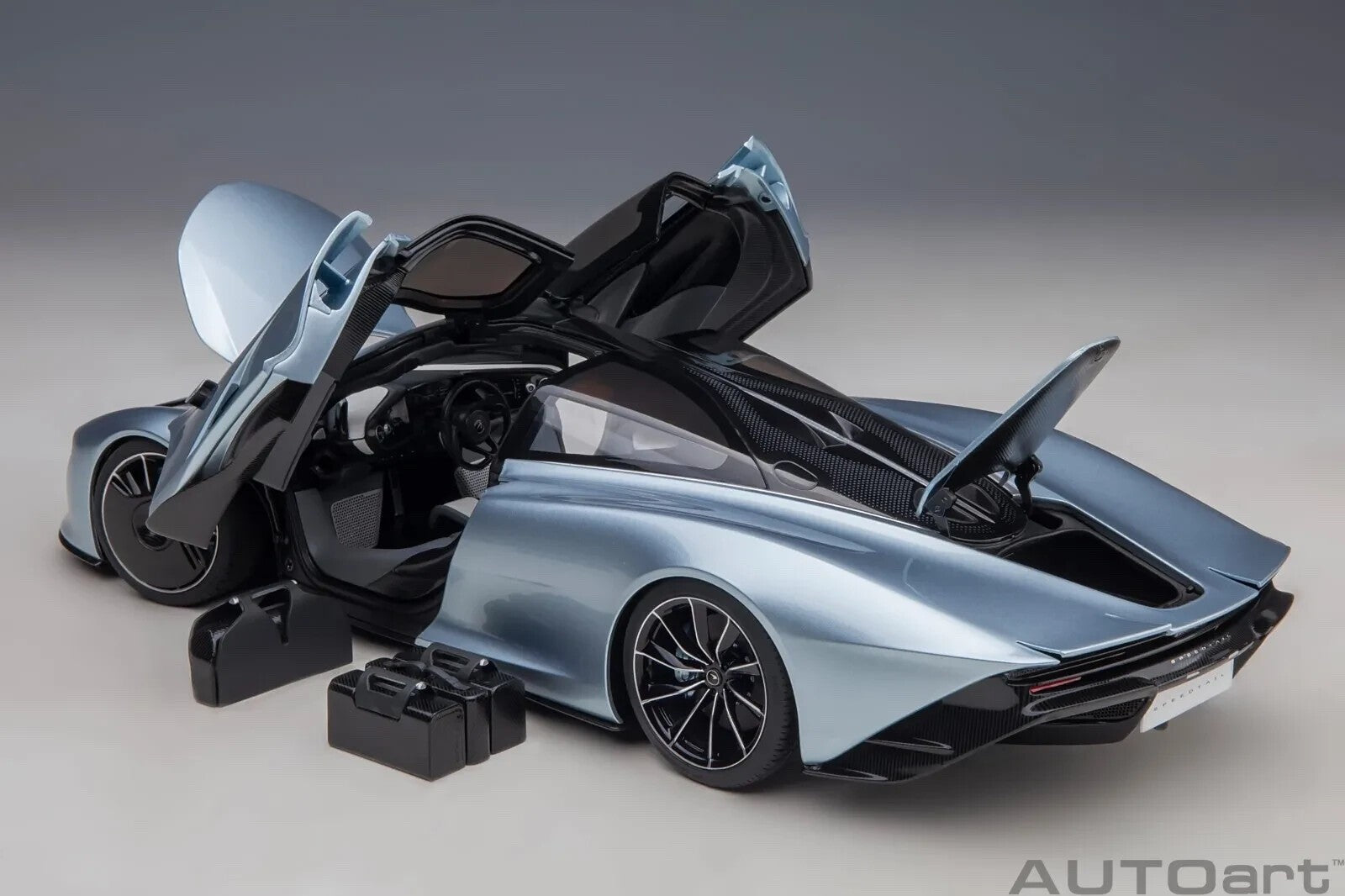 AUTOart 76086 1/18 McLaren Speedtail – Metallic Light Blue (Composite Diecast)