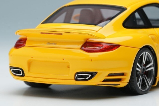 Make Up EIDOLON EM619A 1/43 Porsche 911 997.2 Turbo 2010 Speed Yellow (Resin)