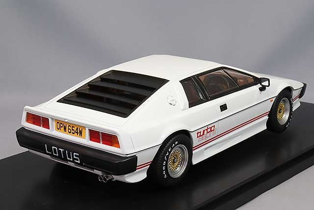 KK Scale KKDC181191 1/18 Lotus Esprit Turbo 1981 White Red Coupe