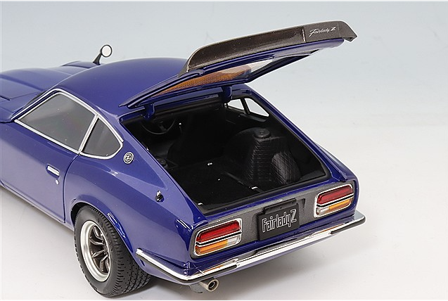 Kyosho KS08220WBL 1/18 Nissan Fairlady Z-L (S30) Coupe Blue Metallic