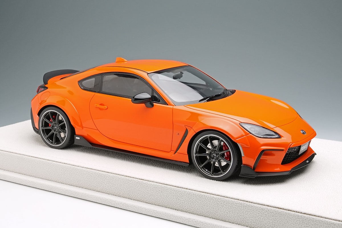 Make Up EIDOLON EML120A 1/18 Toyota TOM'S GR86 Wide Body 2022 Orange Resin