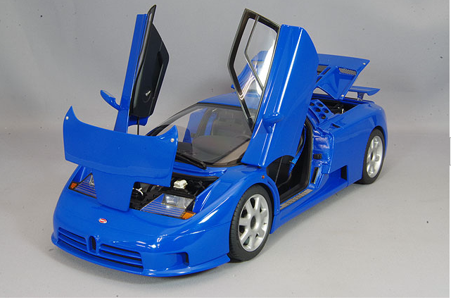 AUTOart 70917 1/18 Bugatti EB110 SS French Blue