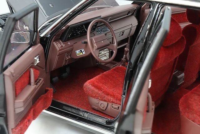 XiaoGuang Model XGM8250612B-1 1/18 Toyota Crown MS122 Black Red