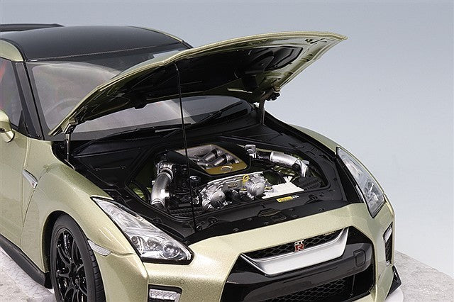 MOTORHELIX FS-M83515 1/18 Nissan GT-R R35 T-Spec 2022 Jade