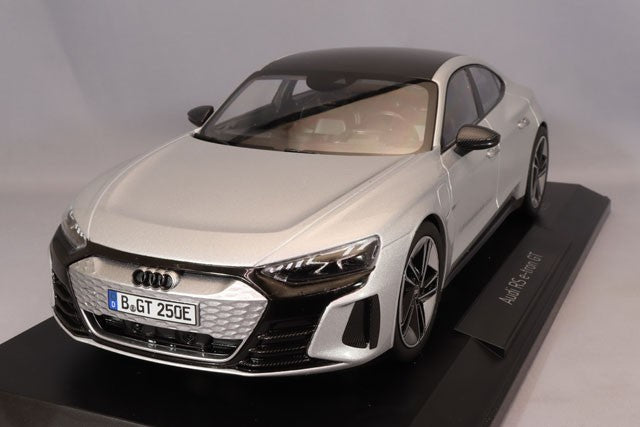 Norev NO188381 1/18 Audi RS e-tron GT 2021 Silver Die-cast