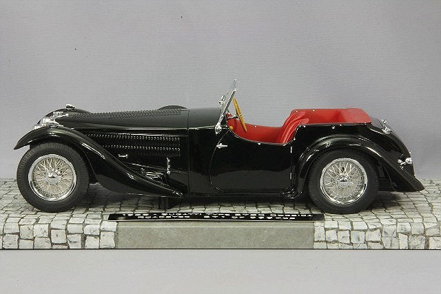 Minichamps MC107110430 1/18 Bugatti Type 57C Corsica 1938 Resin