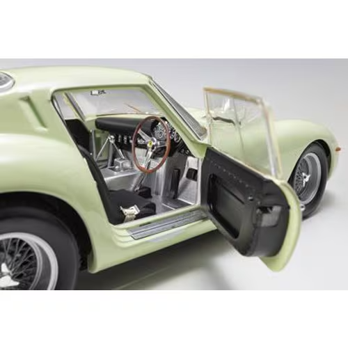 Kyosho KS08438E 1/18 Ferrari 250 GTO Le Mans 1962 Green Diecast
