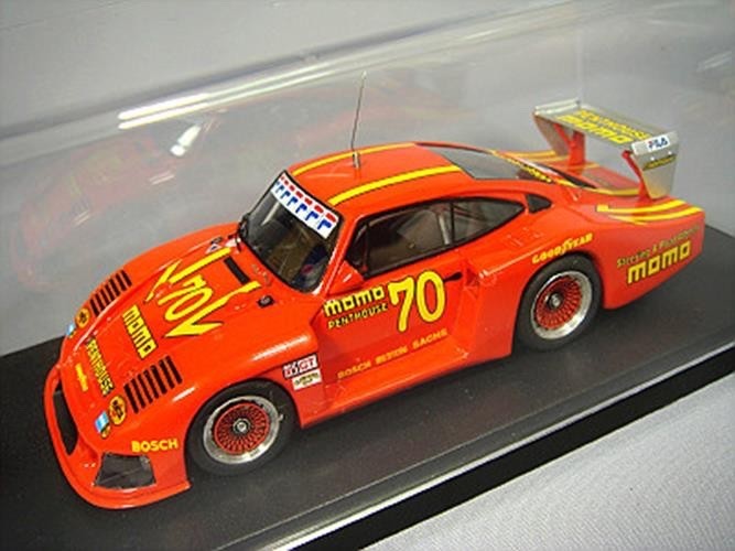 Looksmart LS261A 1/43 Porsche 935 Moby Dick Momo DRM 1981 #70 G.Moretti