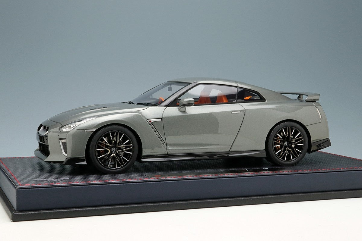 Make Up IDEA IM042F 1/18 Nissan GT-R 2020 Dark Metal Gray Tan Interior