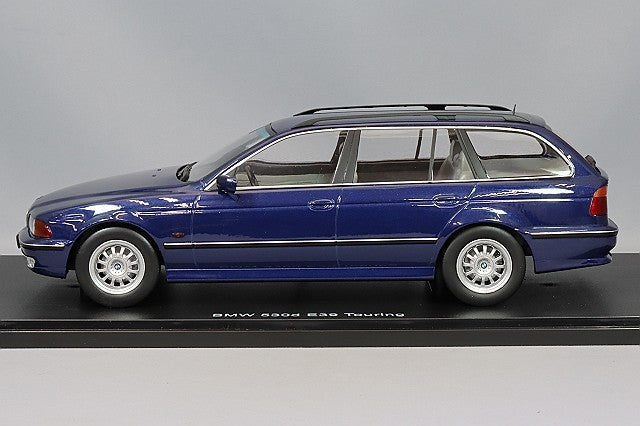 KK Scale KKDC181081 1/18 BMW 530d E39 Touring 1998 Blue Metallic