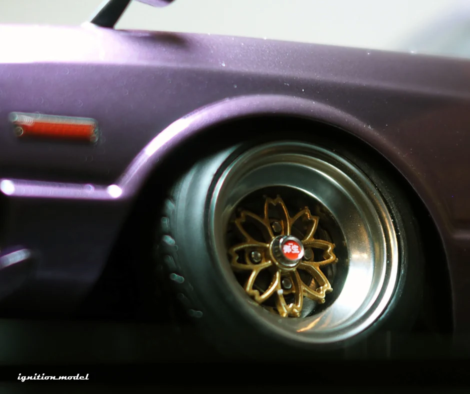 Ignition Model IG3431 1/18 Toyota Mark II Grande MX41 Shakotan Purple Resin
