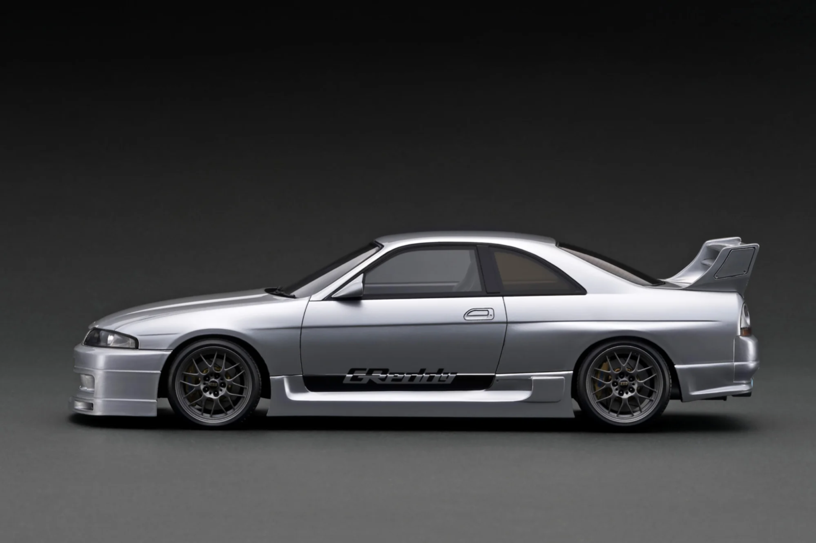 Ignition Model IG3131 1/18 GReddy Nissan GT-R BCNR33 R33 Silver Resin