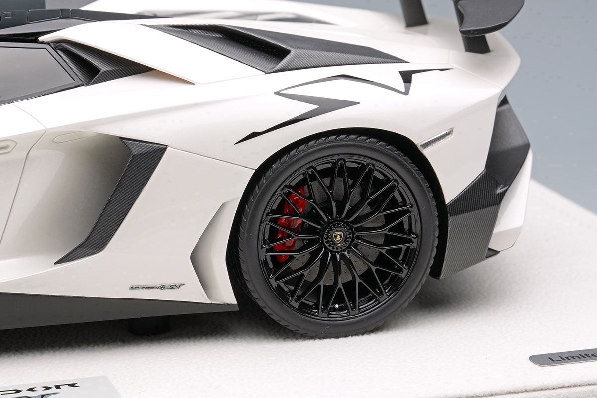 EIDOLON EML007C 1/18 Lamborghini Aventador LP750-4 SV Roadster 2015 Pearl White