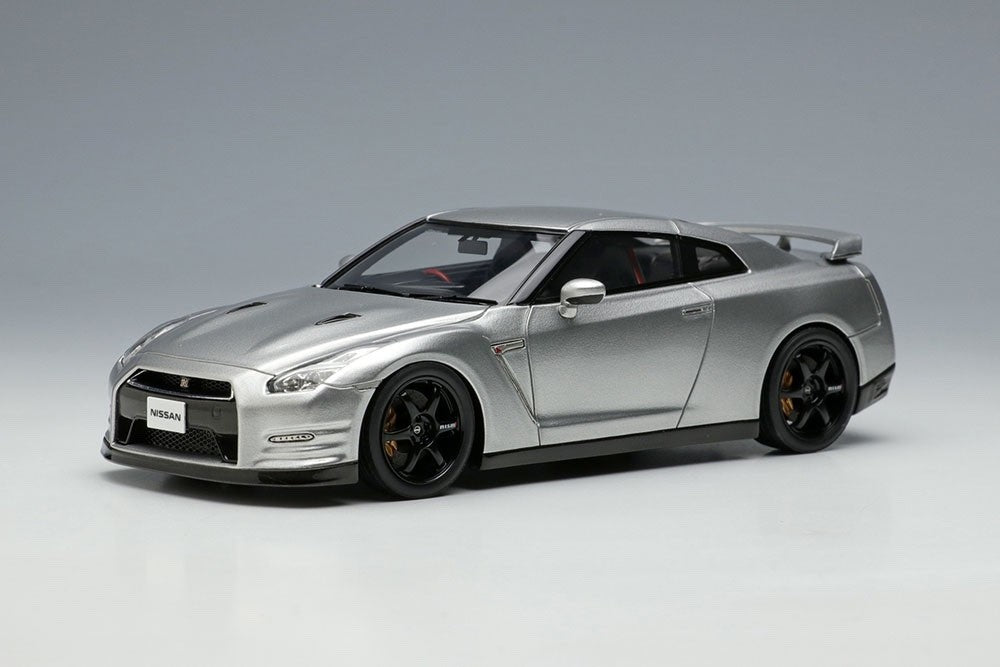 Make Up EIDOLON EM683C 1/43 Nissan GT-R Track Nismo Ultimate Metal Silver