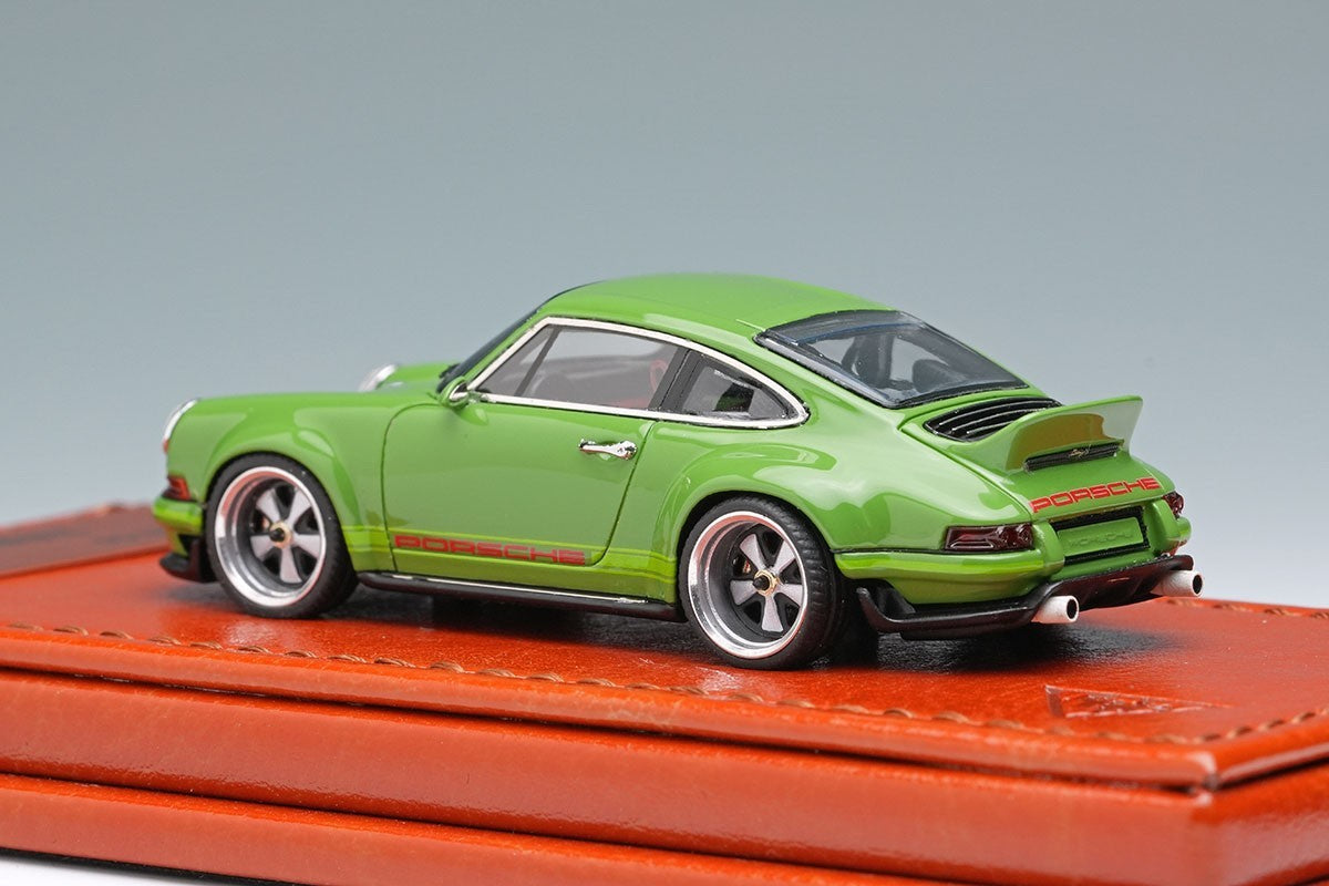 Make Up Titan64 TM004B 1/64 Singer DLS Green Limited Edition