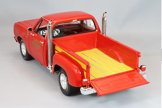 Auto World KS-AW319 1/18 Dodge D100 Utiline Pickup 1979 Red Lil Red Truck