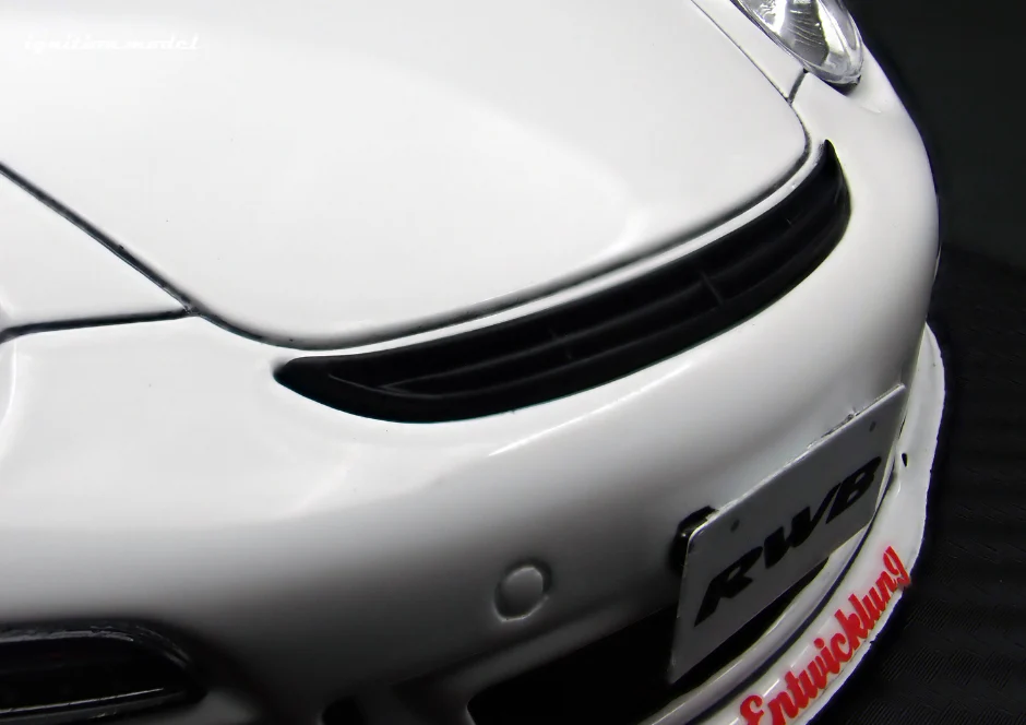 Ignition Model IG3254 1/18 RWB Porsche 911 997 GT3 Rauh-Welt White Resin