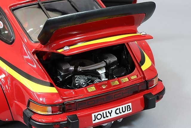 EXOTO RLG19095 1/18 Porsche 934 MOMO Silverstone 1977 No.9