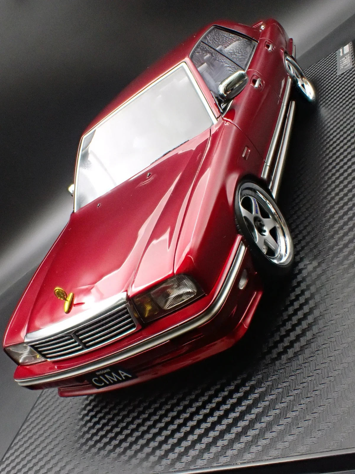 Ignition Model IG3905 1/18 Nissan Cedric Cima Y31 Wine Red Sedan