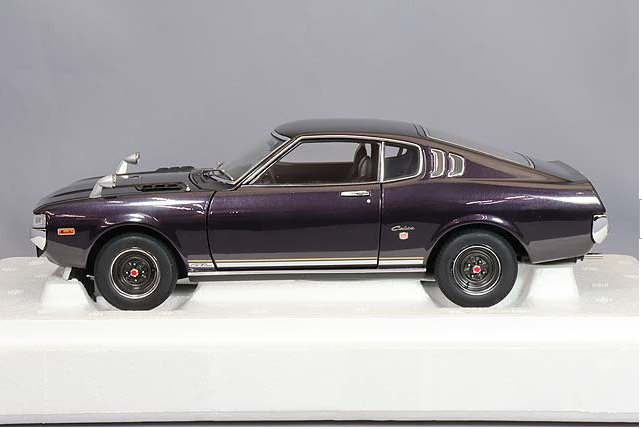 AUTOart 78769 1/18 Toyota Celica 2000GT RA25 1973 Dark Purple Met