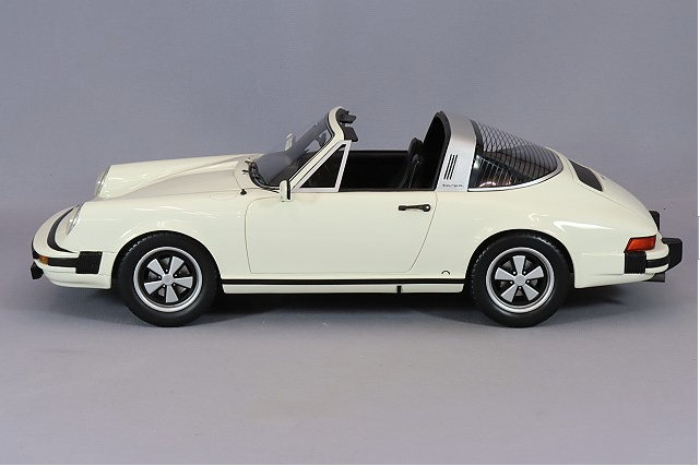 Schuco SC450025700 1/18 Porsche 911 Targa White Resin