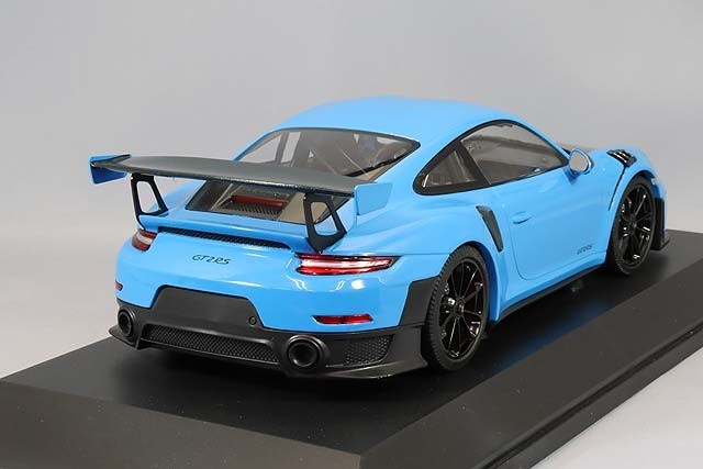 Minichamps MC155068308 1/18 Porsche 911 GT2 RS 2018 Blue / Black Wheels