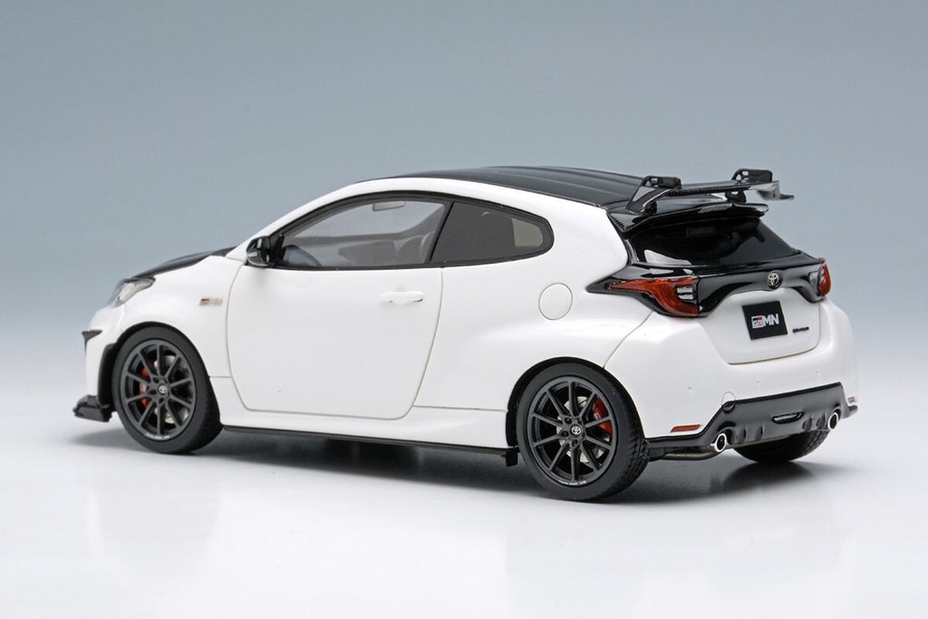 Make Up EIDOLON EM656B 1/43 Toyota GRMN Yaris Circuit Package Platinum White