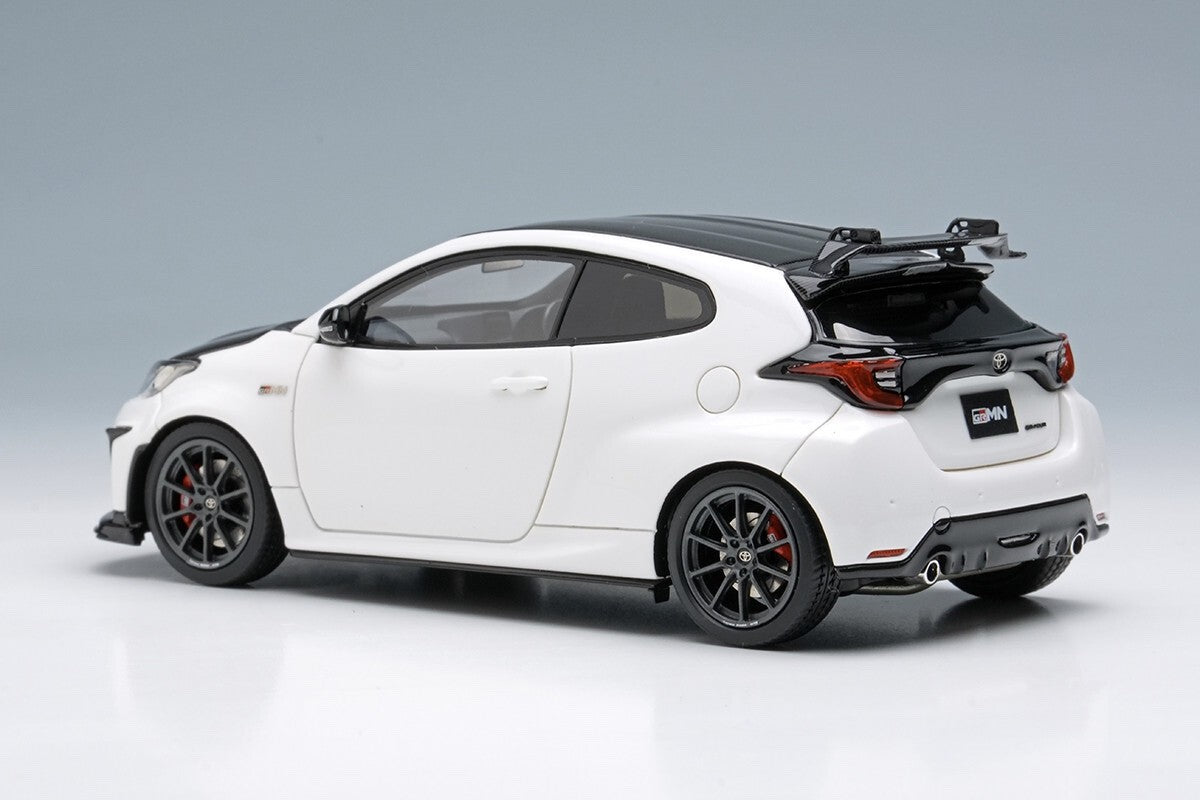 Make Up EIDOLON EM656B 1/43 Toyota GRMN Yaris Circuit Package Platinum White
