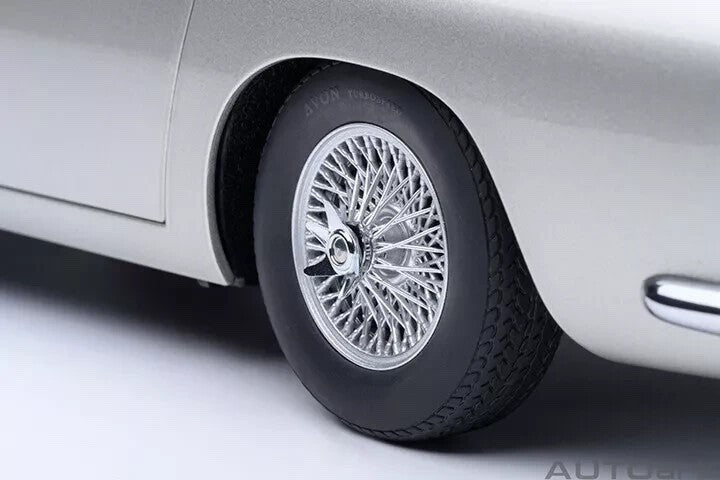 AUTOart 70296 1/18 Aston Martin DB5 007 Goldfinger Bond Silver Movie
