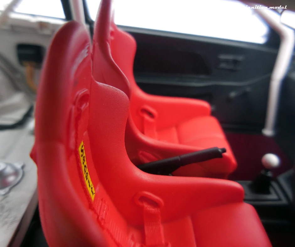 Ignition Model IG3123 1/18 Honda Civic SiR EF9 Circuit White/Red Resin