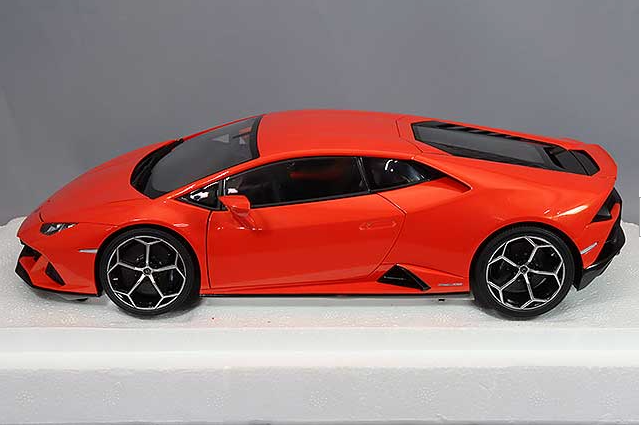 AUTOart 79214 1/18 Lamborghini Huracan EVO Coupe N/A Pearl Orange