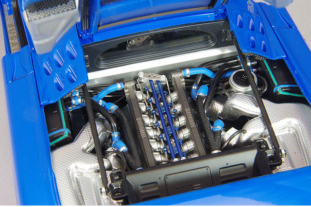 AUTOart 70917 1/18 Bugatti EB110 SS French Blue