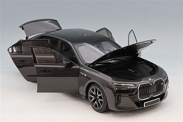 Minichamps MC110023700 1/18 BMW i7 M70 2024 Gray