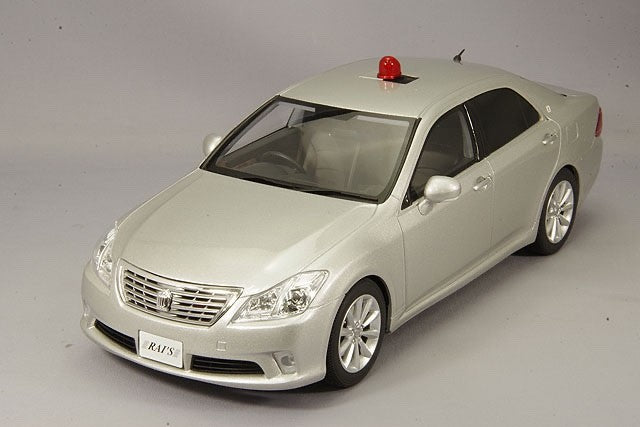 RAI'S H7181102 1/18 Toyota Crown GRS202 2011 Japan Police Unmarked Car Silver