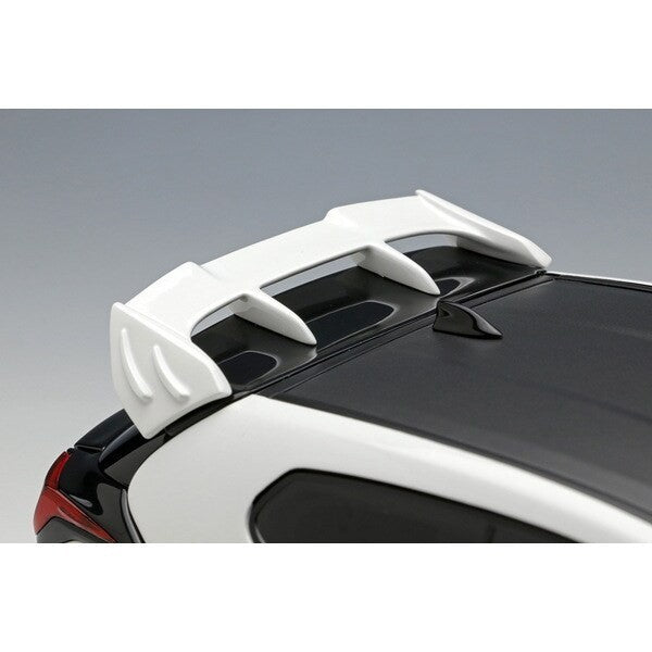 Make Up EIDOLON EML091A 1/18 TOM'S GR Yaris 2021 Super White II