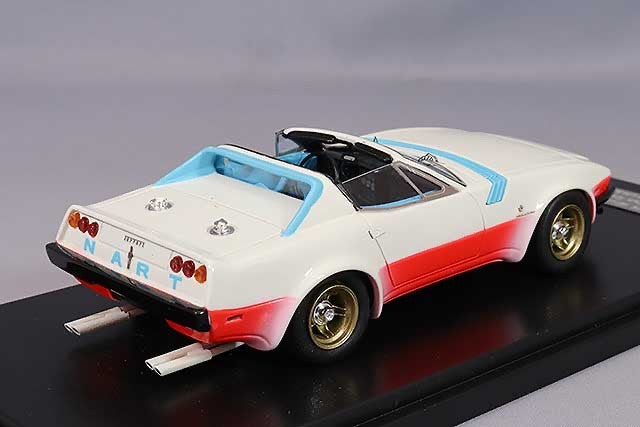 Matrix MXR40604-024 1/43 Ferrari 365 GTB/4 NART Michelotti 1975 White/Red Resin
