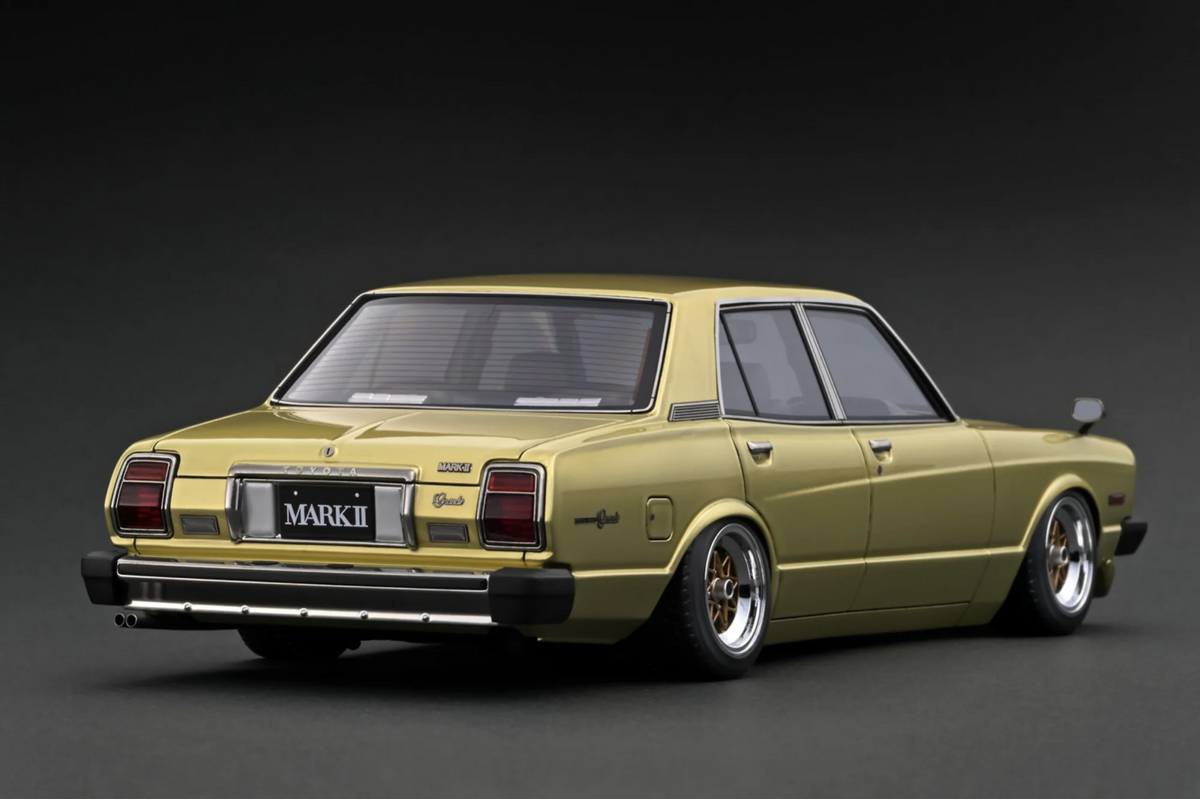 Ignition Model IG3430 1/18 Toyota Mark II Grande MX41 Shakotan Gold Resin