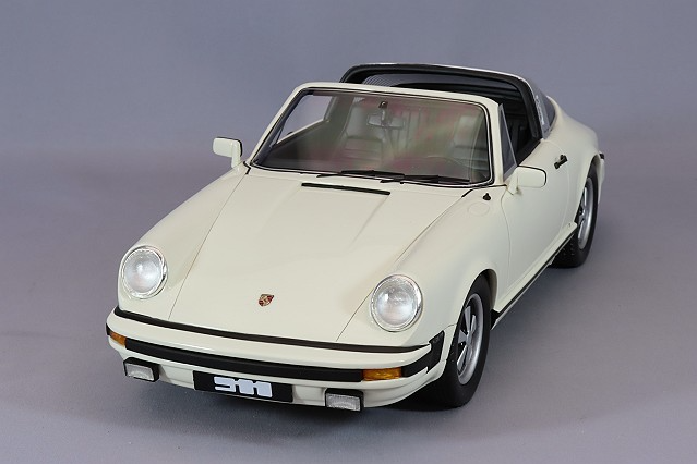 Schuco SC450025700 1/18 Porsche 911 Targa White Resin